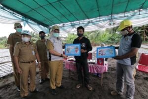 Gubernur Babel Sampaikan Bantuan Bagi Petani Bangka Tengah