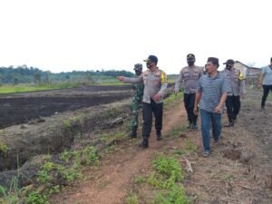 Kapolres Basel & Danramil Toboali Pantau Kesiapan Tanam Perdana di Sawah Jeriji