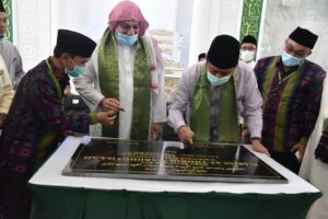 Syeikh Hussein Jaber Jadi Imam Solat Perdana di Masjid At-Thoriq Mardhotillah Palembang