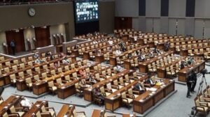 Kronologis 18 Anggota DPR Positif Corona Habis Sahkan UU Cipta Kerja