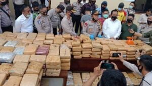 Polres Empat Lawang Gagalkan Pengiriman 748 Kg Ganja Dalam Truk Modifikasi