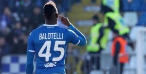 Balotelli Jalin Komunikasi dengan Genoa