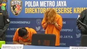 Laeli dan Fajar Belajar Tutorial Mutilasi Rinaldi dari Youtube