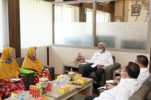 Mawardi Yahya Beri Dana Stimulan untuk Kemajuan PKBM Khoirul Ummah