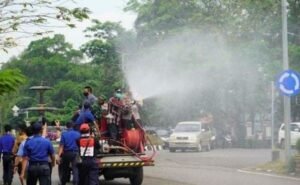 Pemkab Muara Enim Semprotkan Disinfektan dan Salurkan Sembako Tanggulangi COVID-19