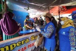 TP PKK Sumsel kembali Bagikan Ribuan Masker Gratis