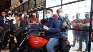 Herman Deru Resmikan Showroom Gigante Motorcycle Harley Davidson