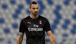 Zlatan Ibrahimovic Pensiun Akhir Musim Ini?