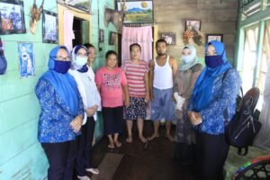 Lidyawati Temui dan Bantu Penderita Kanker di Kabupaten Lahat
