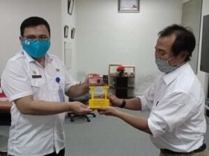 Diskominfo Muara Enim Terima Penghargaan Pengisi Konten Informasi Paling Aktif