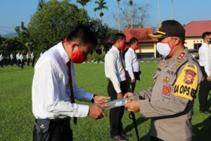 Ungkap DPO Desa Benuang Galing, Sembilan Personil Sat Reskrim Kepahiang Diganjar Penghargaan
