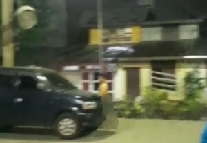 Viral Pria Bugil Keluar Hotel Gegara Diperas Waria, Begini Ceritanya