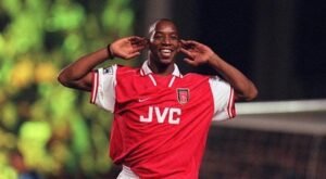 Ketika Legenda Arsenal Bingung Tanggapi Anak Kecil Rasialis