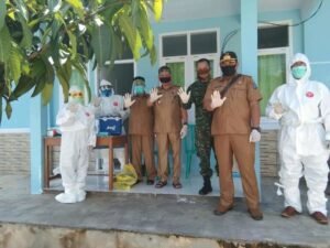 Contact Tracing Tuan M, Puluhan Warga Tugu Muliyo OKI Diambil Swab