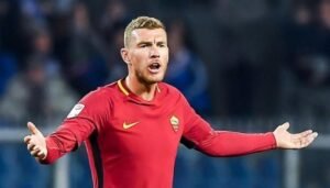 Edin Dzeko Pertanyakan Sikap Pemerintah Italia
