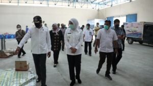 Fitrianti Agustinda Tinjau Kantor Bulog dan Gudang Beras