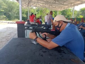 Brimob Polda Babel Ajak Wartawan Latihan Menembak, Begini Keseruannya