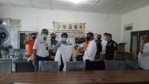 PT Sampoerna Agro Serahkan Bantuan APD dan Disinfektan