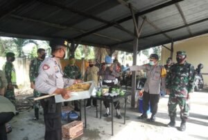 Masak Bareng hingga Bagi-bagi Paket Makanan untuk Sopir Angkot dan Tukang Ojek