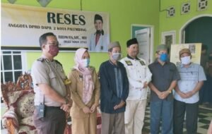 Reses, Ridwan Saiman Bagikan Sembako dan Masker