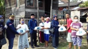 NasDem Bagikan Sembako Untuk Warga Miskin Terdampak Covid-19