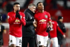 Solskjaer: Pesepak Bola Diperlakukan tak Adil Selama Pandemi