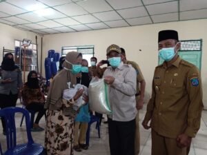 Pemkab OKI Bantu Ekonomi Warga Terdampak Covid-19