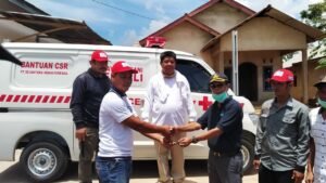 Pemdes Pasirputih Terima Bantuan Ambulans