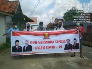Gerindra Sumsel Lakukan Penyemprotan Disinfektan di 40 Titik