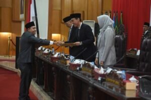 Fraksi-Fraksi DPRD Sumsel Sampaikan Pandangan Umum Terhadap 7 Raperda