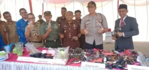 Kejari OKI Musnahkan Ratusan Barang Bukti
