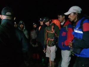Tim SAR Gabungan Pagaralam Lakukan Pencarian Pendaki Gunung Dempo