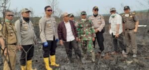 Satgas Gabungan Keroyok Titik Api Dekat Areal PT. DGS