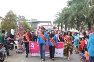 Meriahkan Hut RI, Mahasiswa STIH Serasan PALI Ikuti Pawai Karnaval