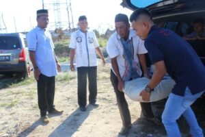 Bantu Pembangunan Masjid Baiturrohim, Komunitas Calsic Chapter Babel Salurkan 250 Sak Semen&nbsp;