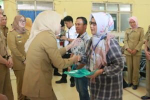 Fitri : &nbsp;Pengurusan Izin Usaha Kecil Gratis