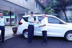 Pemkab Muba Serahkan Mobil operasional Lapas dan STIH Rahmaniyah Sekayu
