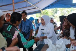 Gelar Pasar Murah, Ini Harapan Wawako Palembang