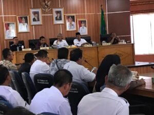 KPU Keluhkan Anggaran, Bupati Jamin Distribusi Logistik Pemilu