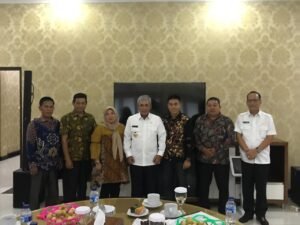 Bupati Iskandar Dorong Upaya Peningkatan Kapasitas Aparatur Desa