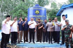 Bertahap, Dodi Reza Tuntaskan Distribusi Air Bersih di Pedesaan
