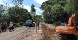 Kendaraan Bertonase Berat Diwarning agar Tidak Melintas