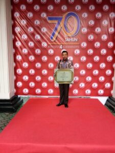 Bupati OKI Terima Penghargaan Anugerah Peduli HAM