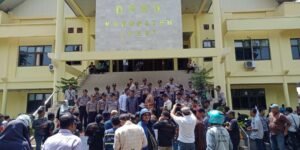 Warga Lahat Tolak Angkutan Batubara Melintas di Jalan Umum