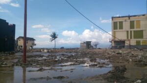 Bersihkan Reruntuhan Tsunami di Sulawesi, UNDP Luncurkan Program Cash for Work