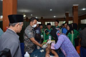 Kumpulkan Ratusan Juta, Baznaz OKI Santuni Kaum Dhuafa