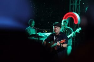 Hutan Tropis Band Realis Video Klip Pertama