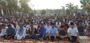 Ratusan Napi Sholat Ied di Halaman Lapas Kayuagung