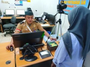 Meriahkan Hut RI Satlantas OKI Berpakaian Ala Pejuang