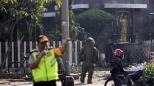 Tiga Orang Tewas dalam Ledakan di Gereja Santa Maria Surabaya